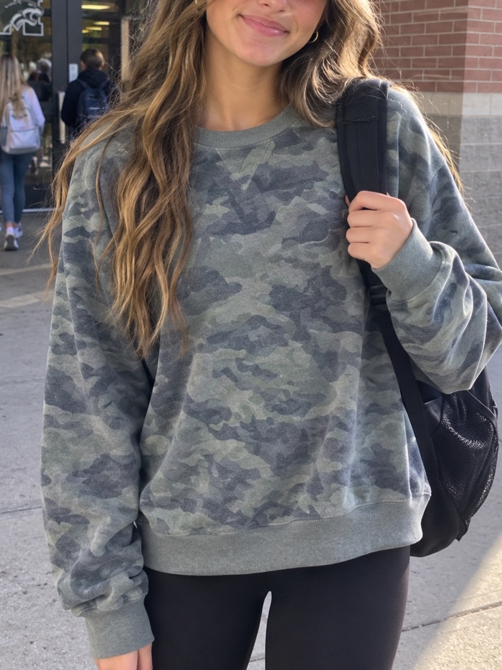 Love and Liberty Green Camo Pullover Sweatshirt Size Medium Soft Cozy Crewneck
